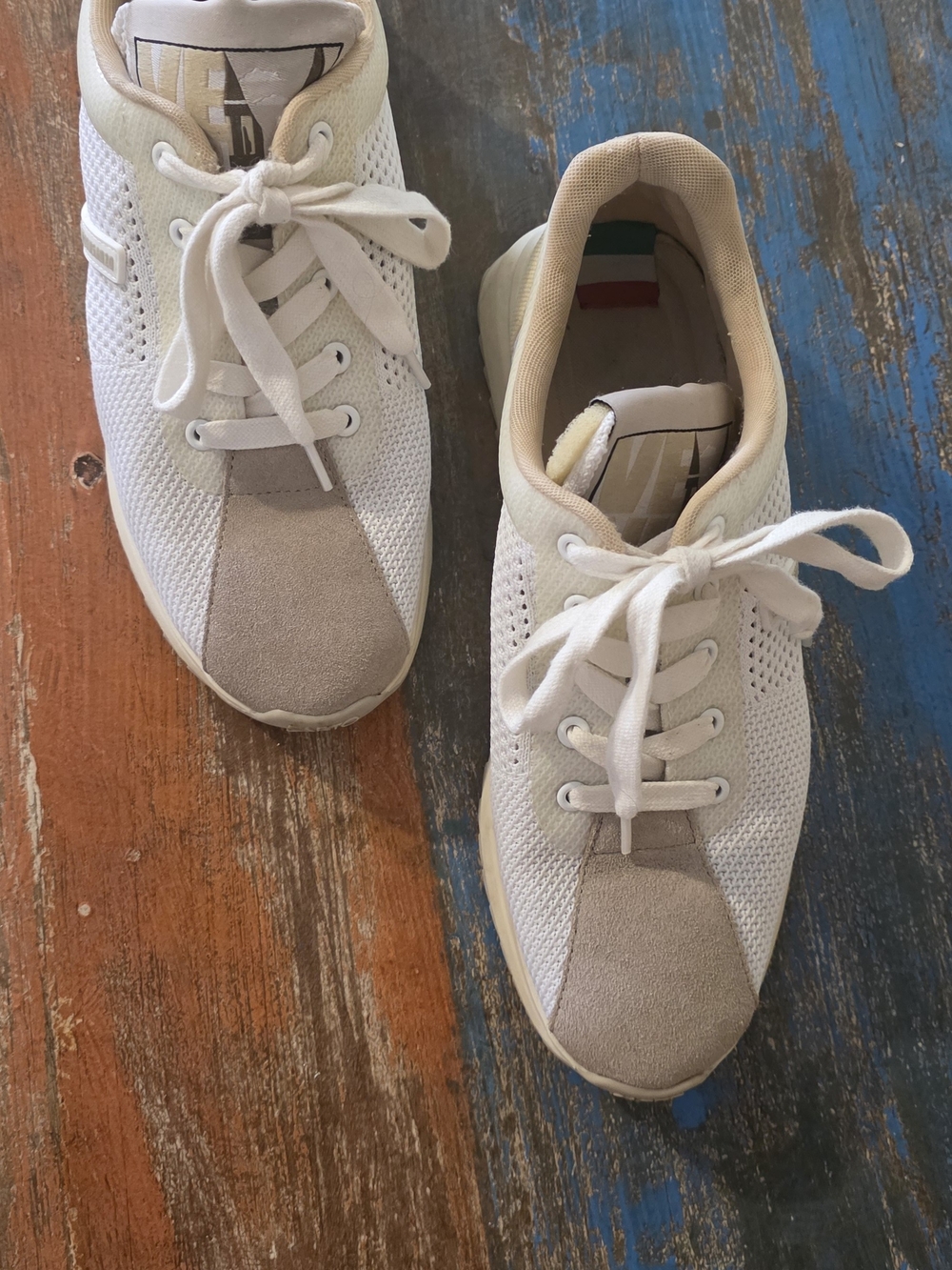 Light Beige & White Women's Knit Lace-Up Sneakers